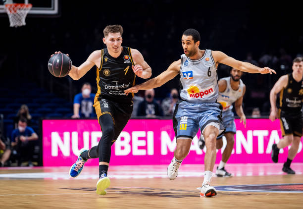 费更为关键 费更为关键