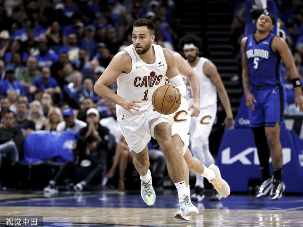 中的表现堪 中的表现堪