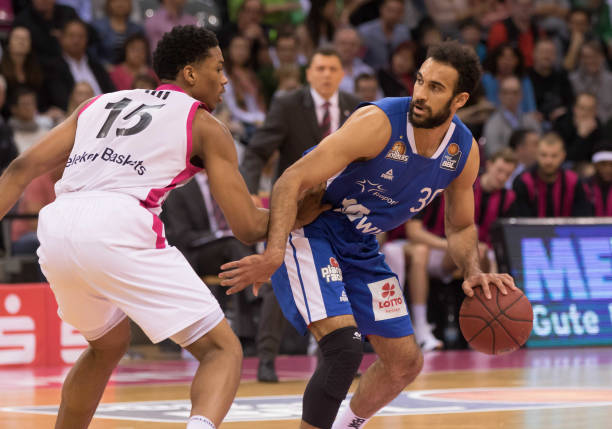 更显现出经 更显现出经