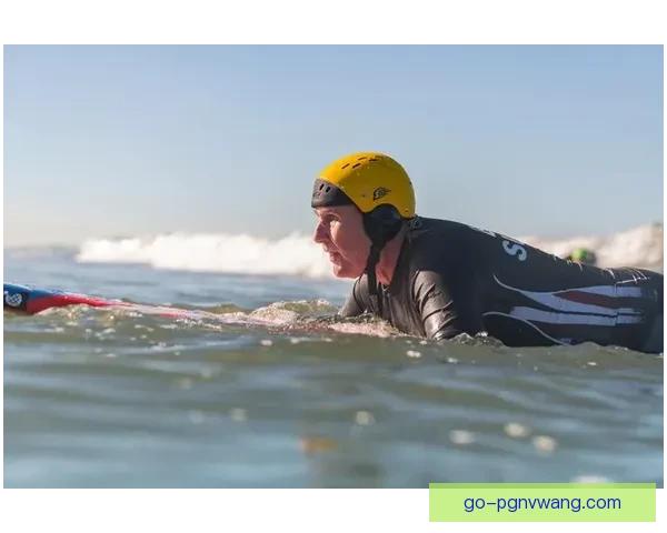 冲浪达人风云榜：挑战浪尖，谁与争锋