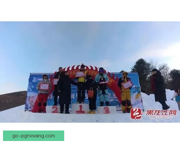 极速挑战！滑雪大奖赛火爆开赛