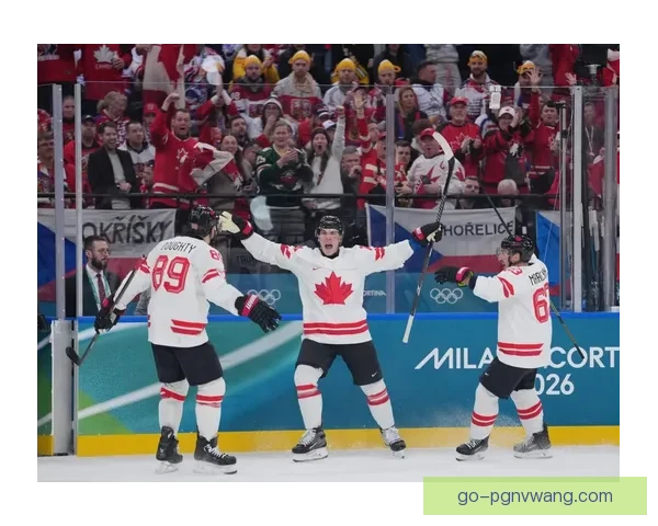 激烈对抗！冰球邀请赛座次大洗牌，谁将笑到最后？